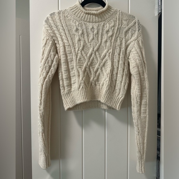 ARITZIA WILFRED Annika Sweater Womens Small
Cream Alpaca Wool Blend Cropped - Picture 2 of 7